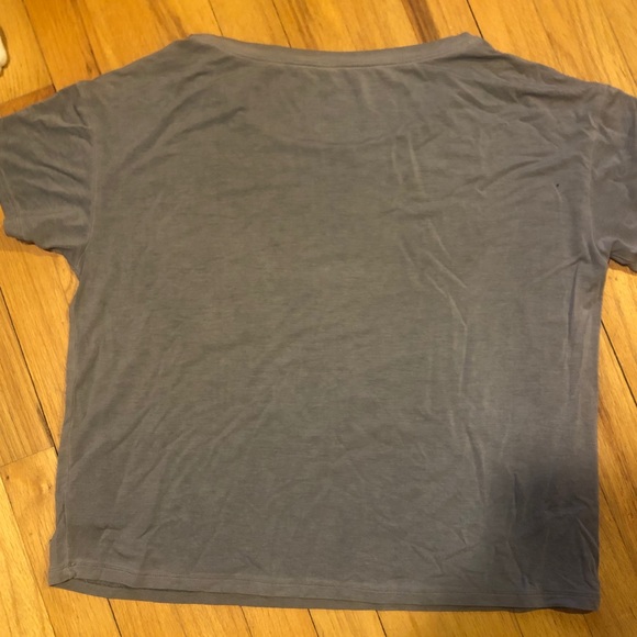 American Eagle Soft & Sexy Gray T-shirt - Picture 4 of 4